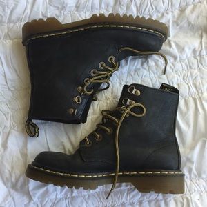 Vintage Matte Black Doc Martens 7